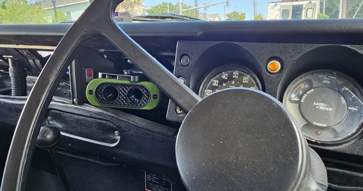 Super Cool Portable Fan Setup for a Land Rover Series III